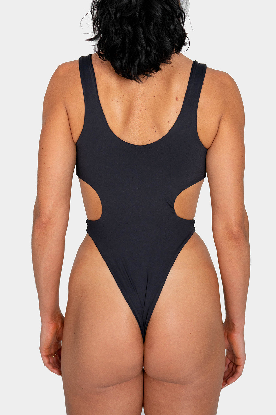 The Lisbon // Onyx & Espresso