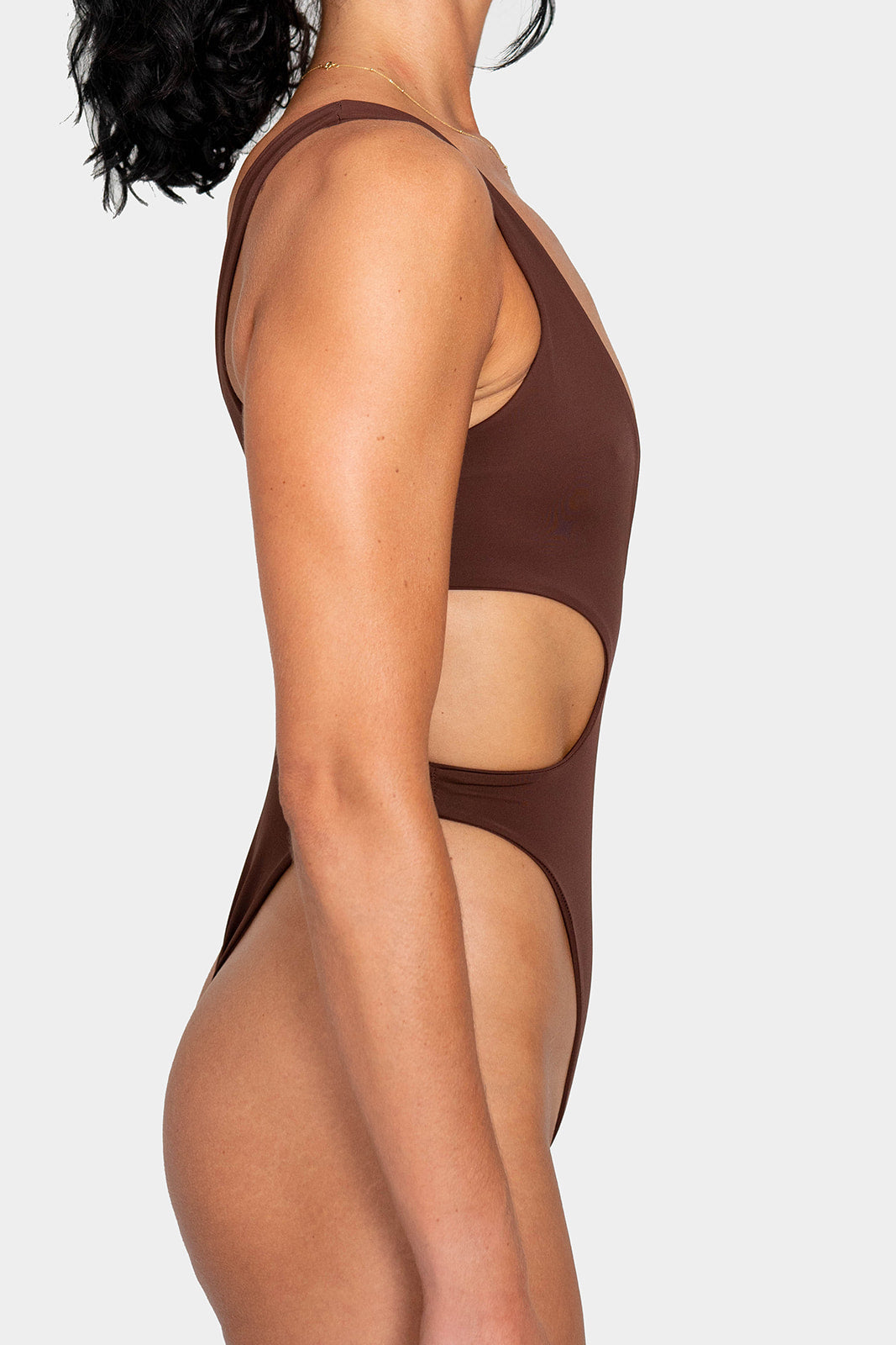 The Lisbon // Onyx & Espresso