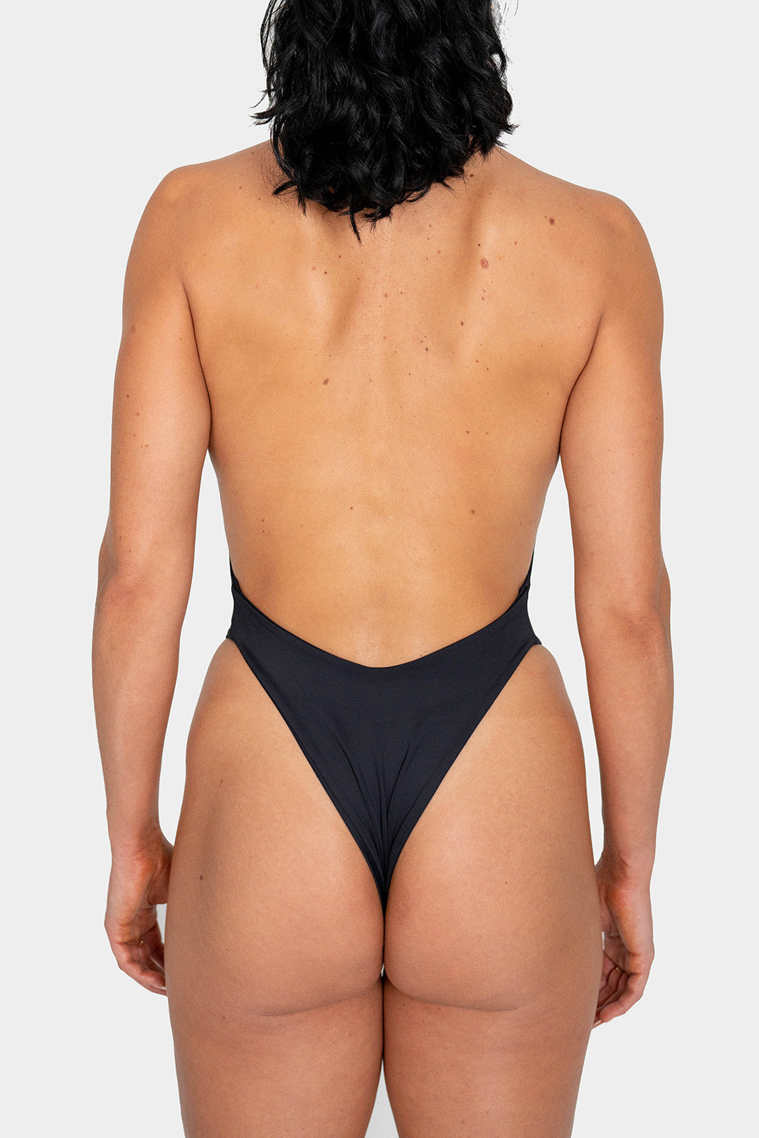 The Capri // Onyx & Espresso