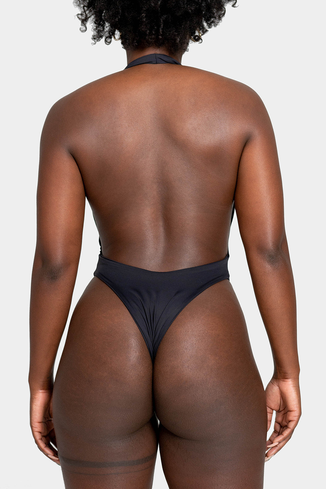 The Capri // Onyx & Espresso